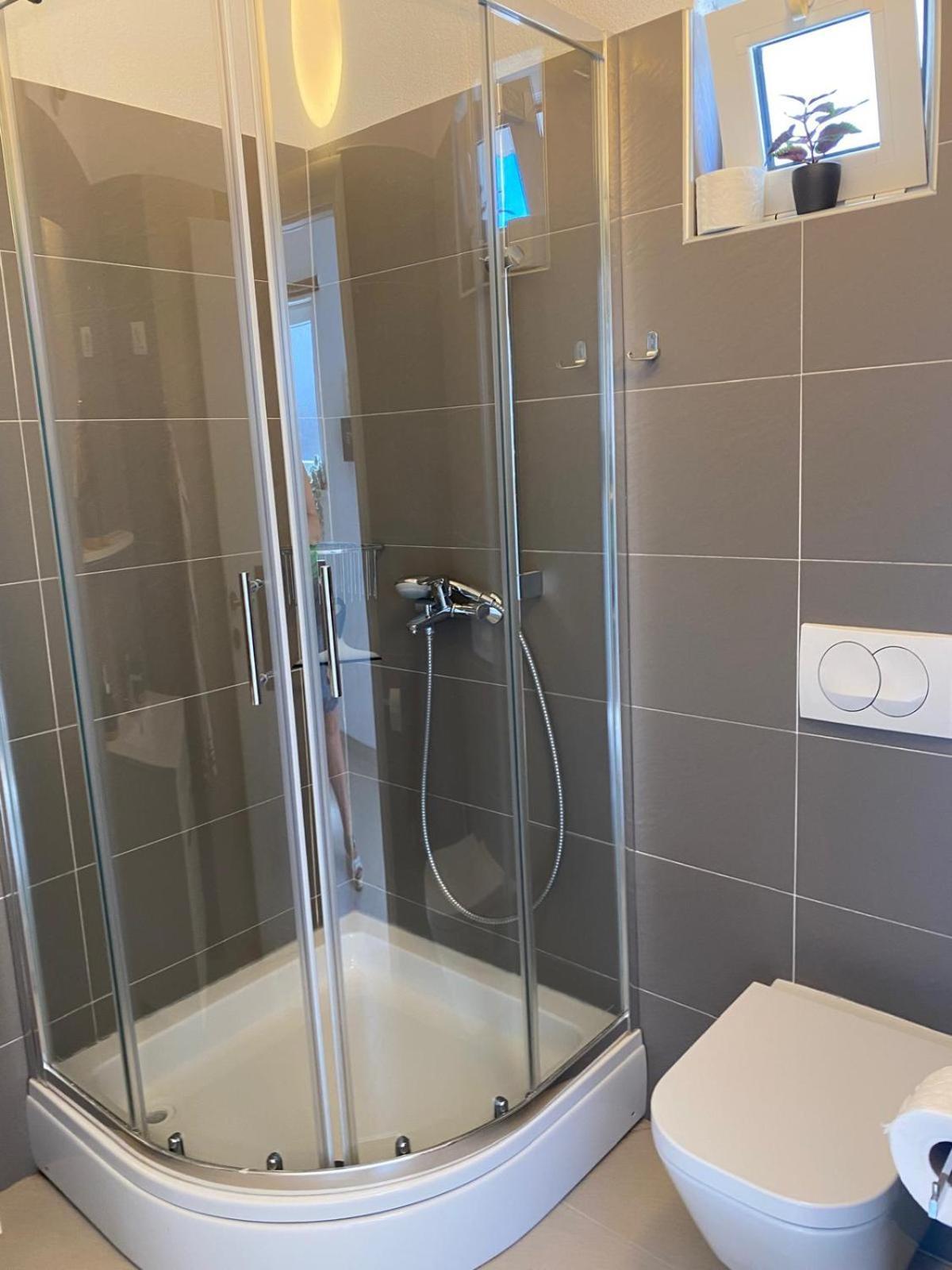 Villa Pina Tisno Apartment Zonsa 2 Pers מראה חיצוני תמונה